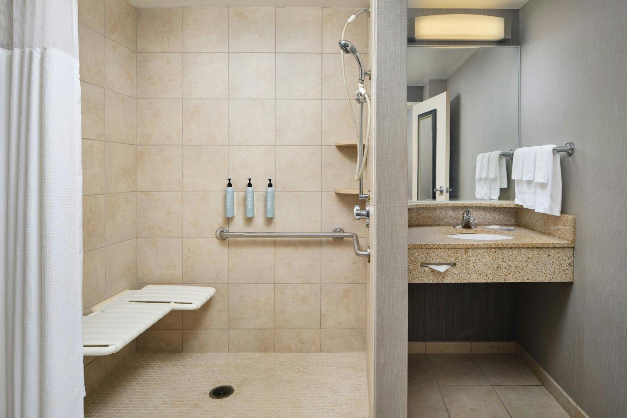 Courtyard By Marriott Akron Stow Extérieur photo