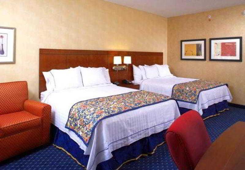 Courtyard By Marriott Akron Stow Extérieur photo